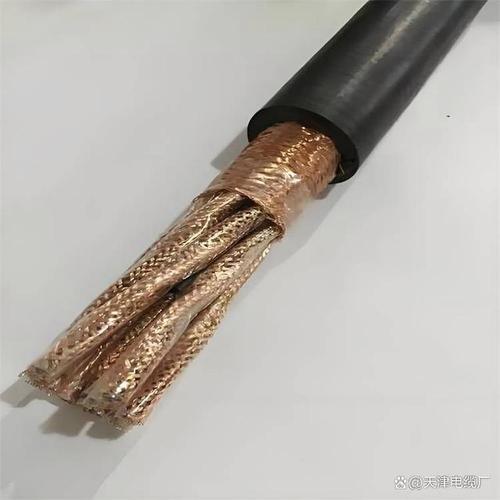 鹤岗市计算机电缆是一种用于数据传输的电子线缆,主要应用在计算机